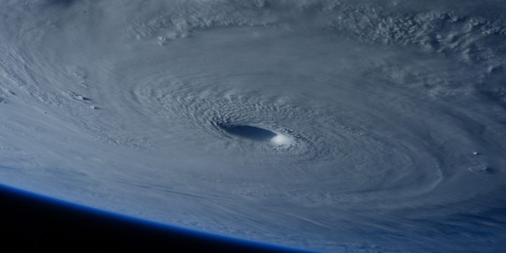 Soportar 4 huracanes en 6 semanas